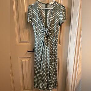 Elegant Polka Dot Dress in Green